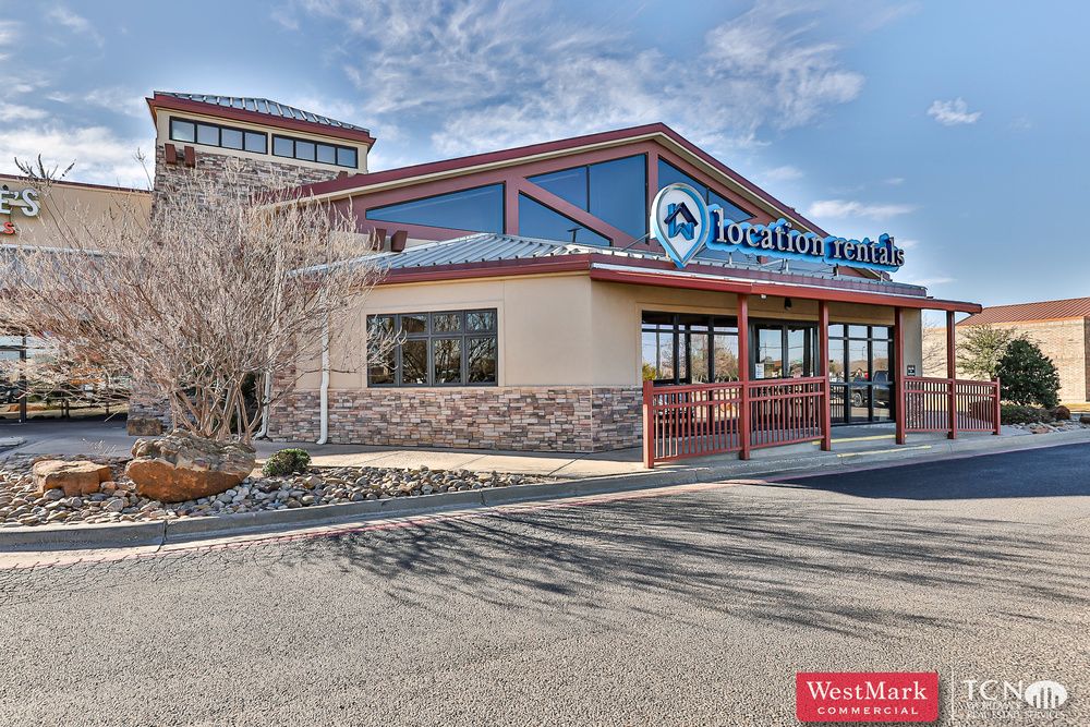 River Crossing Shopping Center: 6023 82nd St, Lubbock, TX 79424